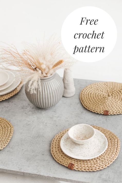 Circle Crochet Placemat Pattern, Crochet Placemat And Coaster Set Free Pattern, Free Crochet Patterns Placemats, Chunky Crochet Placemat, Modern Placemats Crochet, Crochet Circle Placemats Free Pattern, Crochet Patterns Placemats, Crochet Plate Coaster, Free Crochet Patterns For Placemats