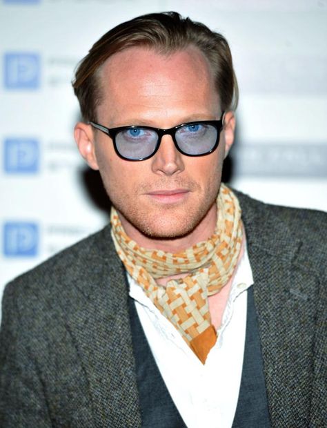 blue glasses tint - Google Search Yellow Tinted Glasses, Master And Commander, A Knight's Tale, Paul Bettany, Tinted Glasses, Blue Glasses, Glasses Men, Blue Light Glasses, Elegant Man