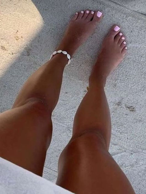 summer pedicure color: pale pink White Pedicure, Summer Pedicure, Thanksgiving Nail Designs, Pedicure Ideas, Pedicure Colors, Gel Toe Nails, Acrylic Toe Nails, Toe Nail Color, Cute Toe Nails