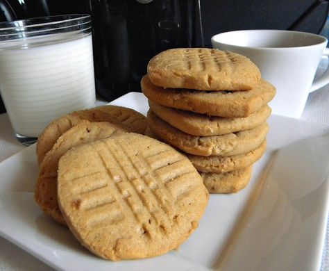 Log Cookies, Refrigerator Cookies, Icebox Cookies, Almond Pound Cakes, Berry Tart, Butter Cookies Recipe, Caramel Cookies, Peanut Butter Cookie Recipe, Coffeehouse