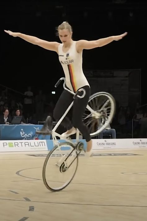 Watch Viola Brand's Amazing 2017 Artistic Cycling Routine University Of Pittsburgh, Singles Events, Indoor Cycling, Handstand, World Championship, Side Effects, Stationary Bike, Transportation, Cycling