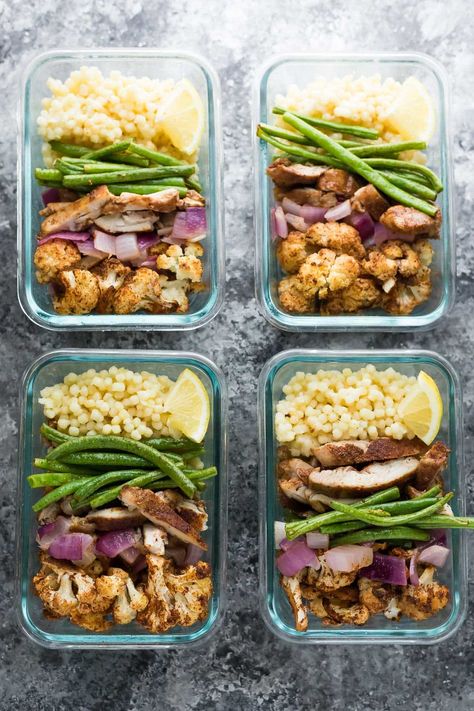 Moroccan couscous meal prep bowls with chicken thighs, roasted cauliflower, green beans and red onions. A delicious meal prep lunch recipe that also makes a great dinner! Couscous Meal Prep, Bowls With Chicken, Mealprep Chicken, Lunch Bowls, Moroccan Couscous, Moroccan Recipes, Delicious Meal Prep, Box Recipes, Prep Lunch