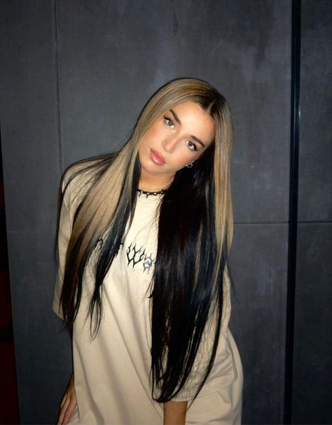 Miley Hair 2023, Dark Blonde And Black Hair, Split Dyed Hair Black And Blonde, Blonde Hair With Black Highlights, Blonde On Top Black Underneath, Blonde With Brown Underneath Hair, Long Colored Hair, Blonde On Top Dark Underneath, Two Toned Hair Color