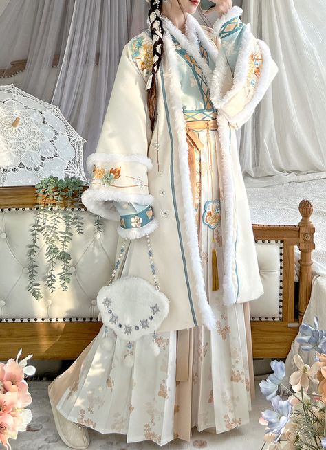 Hanfu Coat, Winter Hanfu, White Hanfu Dress, Hanfu Sleepwear, Hanfu Winter Coat, Hanfu Dress White, Chinese Hanfu Dress Blue, Number Song, Stage Dance