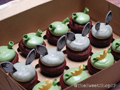 Shrek Cupcakes, Shrek Themed Birthday Party, Shrek And Fiona, Shrek Fiona, Cakes And Cupcakes, Sweet Shop, Themed Birthday Party, Shrek, 5th Birthday