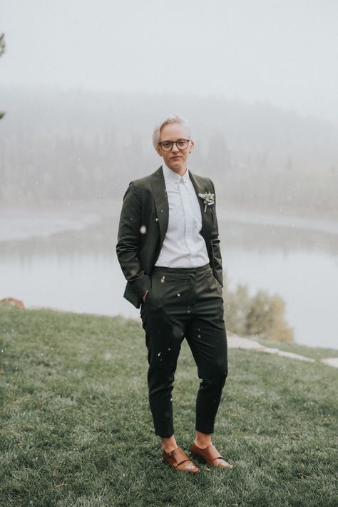 Best Day Ever: 3 Lesbians Share How They Rocked a Suit to Their Weddings | Autostraddle Andro Wedding Attire, Formal Suits For Women Wedding, Wedding Suit Women Masc, Lesbian Pant Suit Wedding, Suit With Graphic Tee, Casual Lesbian Wedding, Wedding Suit Women Tomboys, Masc Lesbian Wedding Outfit, Masc Wedding Outfit Guest