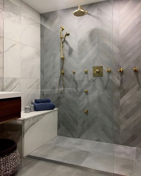 SYBRANDT CREATIVE Interior Design - Projects Dekorere Bad, Bilik Mandi, Creative Interior Design, Decor Eclectic, Hospital Interior Design, Shower Inspiration, Bathroom Remodel Shower, Bathroom Design Luxury, Dream Bathrooms