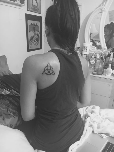 Triquetra Tattoo Design, Triquetra Tattoo Meaning, Triquetra Moon Tattoo, Triquetra Tattoo Women, Charmed Tattoo, Triquetra Tattoo Men, Charmed Triquetra Tattoo, Simple Triquetra Tattoo, Triquetra Tattoo