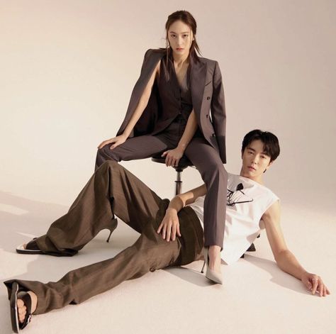 Crazy Love Kdrama Photoshoot, Crazy Love Aesthetic, Love Korean Drama, Kim Jae Wook, Love Korean, Korean Couple Photoshoot, Fish Pose, Photoshoot Couple, Mode Editorials