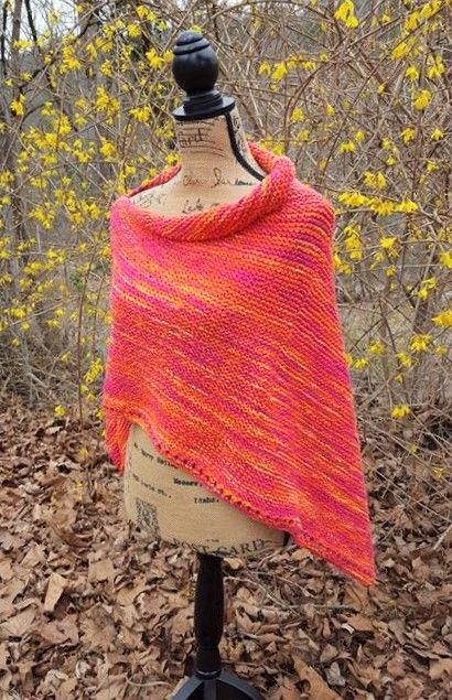 Spring in the Ozarks Poncho - KB Looms Blog Loom Yarn, Poncho Knitting, Knitting Board, Knifty Knitter, Loom Knitting Projects, Mattress Stitch, Knitting Machine Patterns, Loom Knitting Patterns, Loom Knit