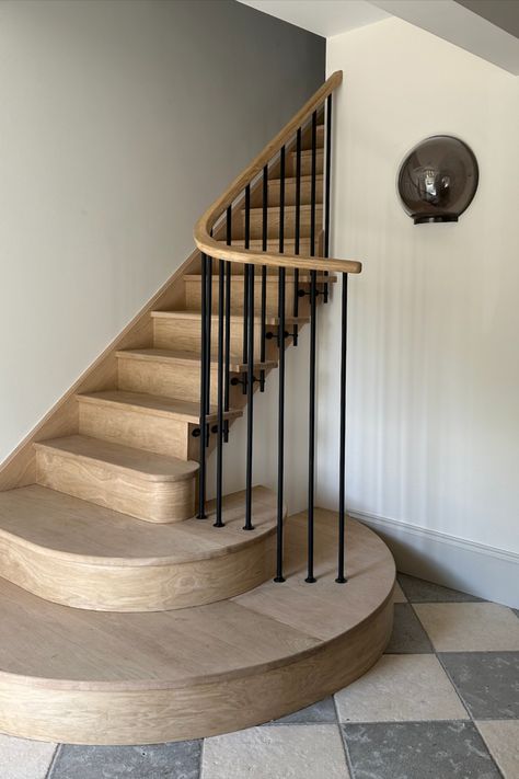 French Modern Staircase, Drywall Stair Railing, Basement Stair Landing, Landing Banister, Stair Case Ideas, Updated Staircase, French Staircase, Brass Handrail, Stairway Railing