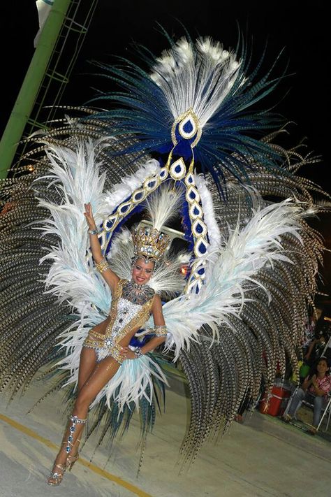 Rio Carnival Costumes, Carribean Carnival Costumes, Carnival Outfit Carribean, Caribbean Carnival Costumes, Carnival Fashion, Carnival Girl, Drag Queen Outfits, Brazil Carnival, Samba Costume