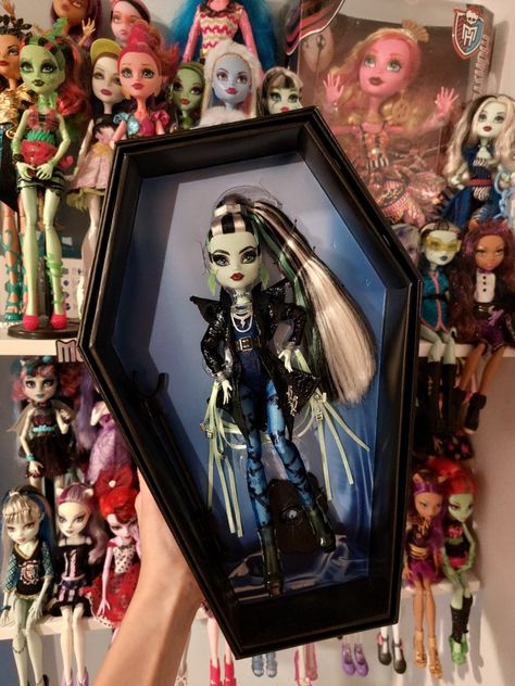 My Haunt Couture Midnight Runway Frankie Stein Monster High Doll Frankie Stein Monster High, Haunt Couture, Frankie Stein, Monster High Doll, Monster High Dolls, Monster High, Sketch Book, Cute Outfits, Sketch