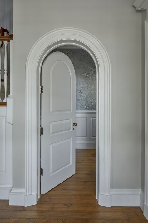 White Arch Top Door, Black Arched Doors Interior, Room Door Frame Design, Arch Top Door, Round Top Door Interior, Rounded Door Frame, Arched Internal Doors, Round Doors Interior, Statement Doors Interior