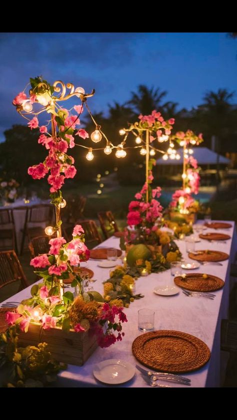 Frontyard Landscape Layout, Frontyard Landscape, Farmhouse Garden Decor, Landscape Layout, Rustic Ideas, Party Table Settings, Outdoor Dinner, Farmhouse Garden, Decoration Garden