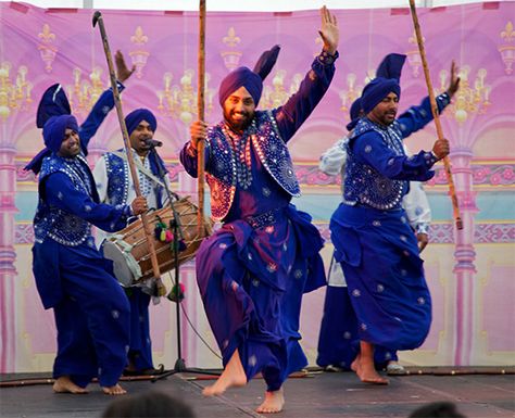 Bhangra, folk dance of the Punjab region of Pakistan and India. Punjab Culture, Bhangra Dance, Dance Of India, Punjabi Culture, Dancer Wear, Types Of Dancing, India And Pakistan, Folk Dance, Learn To Dance