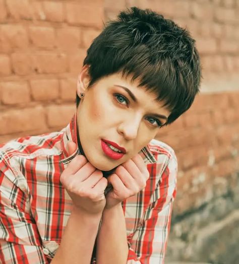 21 Best Low Maintenance Short Haircuts to Try in 2024 – HairstyleCamp Quick Easy Short Hairstyles, Short Razor Haircuts, Low Maintenance Short Hair, Easy Short Hairstyles, Short Hairstyles Ideas, Low Maintenance Short Haircut, Haircuts To Try, Edgy Short Haircuts, Easy Short Haircuts