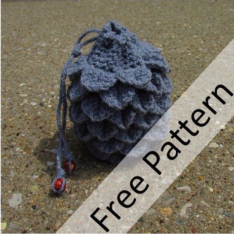 Crochet Dice Bag Pattern Free, Crochet Surprise Eggs Free Pattern, Crochet Dnd Dice Bag Pattern Free, Crocheted Dice Bags, Dnd Dice Pouch Crochet, Dnd Dice Bag Crochet Pattern, Dragon Egg Dice Bag Crochet, Crochet Dragon Dice Bag, Geeky Crochet Patterns