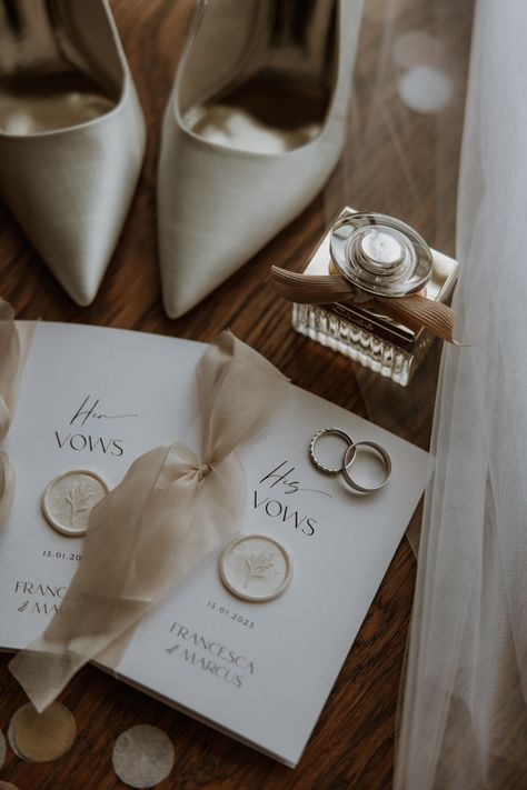 Stationary Wedding Pictures, Wedding Photo Accessories, Vow Book Flat Lay, Wedding Invitation Photography Ideas, Ring Wedding Photography, Vow Book Detail Photos, Ring Detail Shots Wedding, Wedding Stationery Photography, Wedding Stationary Photography