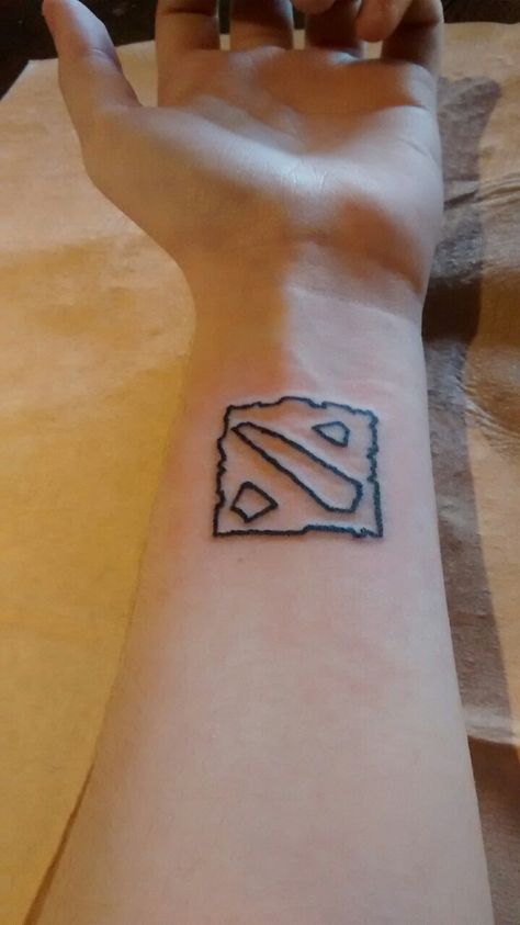 Dota 2 Tattoo, Risk Of Rain 2, Dota 2 Logo, Tattoo Ideas Simple, 2 Tattoo, Back Of Shoulder Tattoo, Shoulder Tattoos For Women, Dota 2, Shoulder Tattoo