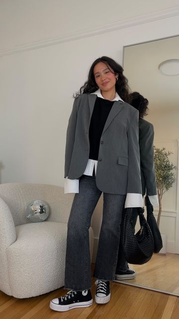 Kristin Cabatingan on Instagram: "capsule wardrobe outfit inspo 🤍 sweater: @everlane button up: thrifted shirt: @skims jeans: @ragdoll_la blazer: @djerfavenue shoes: @converse fashion inspo, ootd, effortless chic, capsule wardrobe, daily style" T Shirt Blazer Outfit, Blazer Sweater Outfit, Sweatshirt And Blazer, Button Up Shirt Outfit Fall, Kristin Cabatingan, Streetwear Capsule Wardrobe, Capsule Wardrobe Jeans, Ootd Blazer, Autumn Shirt Outfit