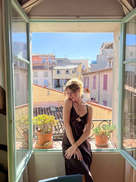 Europe Summer Aesthetic Outfits, South Italy Aesthetic Clothes, Eze South Of France, France Aesthetic Pictures, Nice France Photos, South France Summer Outfits, Portugese Girl Aesthetic, Southern France Aesthetic Outfits, Nice France Aesthetic Outfit