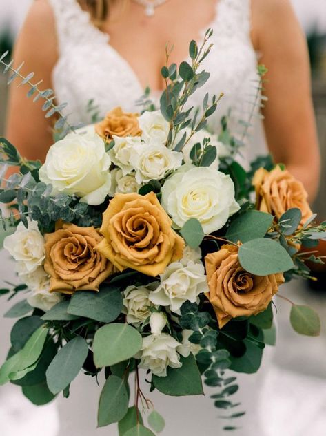 Golden Mustard Rose Bouquet, Toffee Rose Wedding Bouquet, Toffee Roses Bouquet, Toffee Roses Wedding, Toffee Rose Bouquet, Grace Jackson, Bridal Bouquet Green, Neutral Wedding Palette, Yellow Rose Wedding