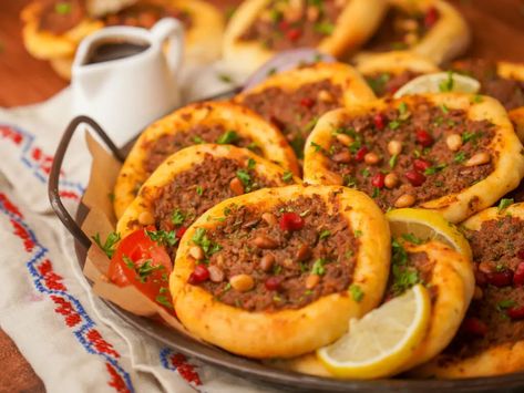 Sfeeha (Middle Eastern Meat Pies) Spinach Pie, Meat Pies, Middle Eastern Dishes, Marinated Beef, Ground Lamb, Savory Appetizer, Homemade Yogurt, Lebanese Recipes, Meat Pie