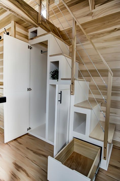 Trailer Home Interior, Apartemen Studio, Tiny House Stairs, Small Tiny House, Tiny House Interior Design, Tiny House Loft, House Loft, Best Tiny House, Tiny House Inspiration