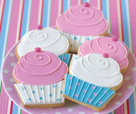 Mini Torte, Decorated Cupcakes, Royal Iced Cookies, Sugar Cookie Ideas, Iced Biscuits, Torte Cupcake, Sugar Cookie Designs, Cookie Time, Cookie Decorating Ideas