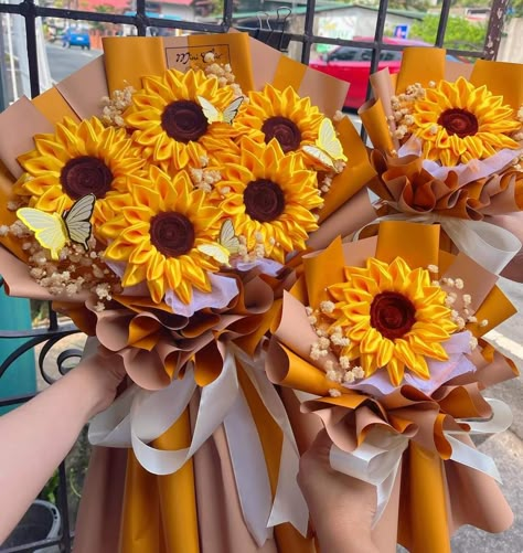 Bouquet Business, Ribbon Rose Bouquets, Eternal Flowers, Ribbon Flowers Bouquet, Eternal Roses, Strawberry Gifts, Luxury Flower Bouquets, Sunflower Bouquet, Ribbon Bouquet