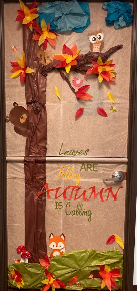 Using Tissue Paper for a softer color affect and making it more dimensional. Woodland animals & Bugs, fall quote (google). Fall leaves and blue skies! Daycare Wall Ideas, Fall Classroom Door, November Bulletin Boards, Fall Quote, Fall Classroom Decorations, Fall Classroom, Autumn Woods, Door Decorating Contest, Door Decorating