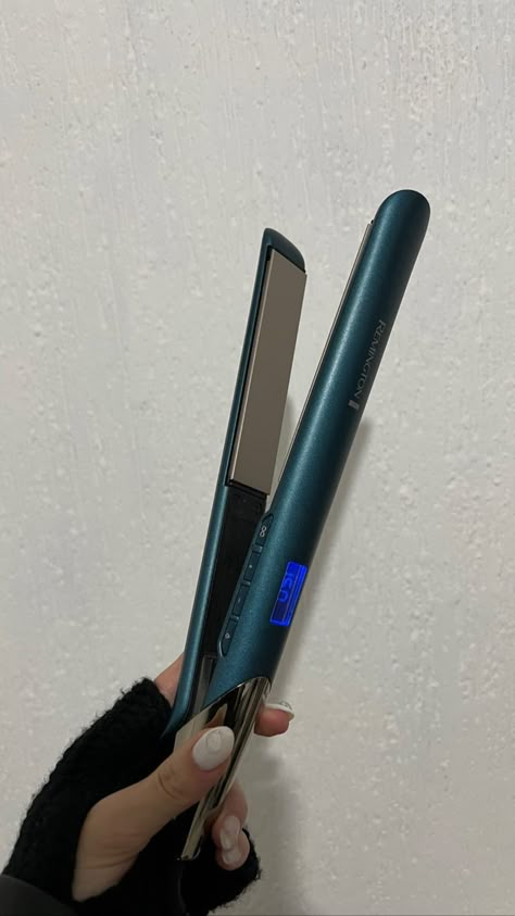 Straighteners Aesthetic, Hair Straightener Aesthetic Photo, Hair Straighteners Aesthetic, Hair Straightener Aesthetic, Wavy Hair With Straightener, Ale Haro, Curly Iron, Hot Hair Tools, Glow Up Plan