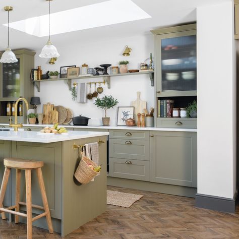 5 kitchen cabinet colours to avoid for an on-trend look | Ideal Home 1930s House Interior Kitchens, 1930 Kitchen, Kitchen Cabinet Colours, 1930s Living Room, 1930s House Interior, Cabinet Colours, 1930s Semi, 1930s Home, Ideal Home Magazine