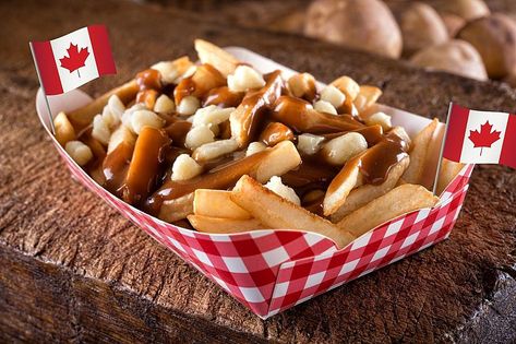 Ballpark Food, Poutine Fries, Poutine Recipe, Canadian Dishes, Canadian Cuisine, Delivery Food, Canadian Food, Cheese Fries, Poutine