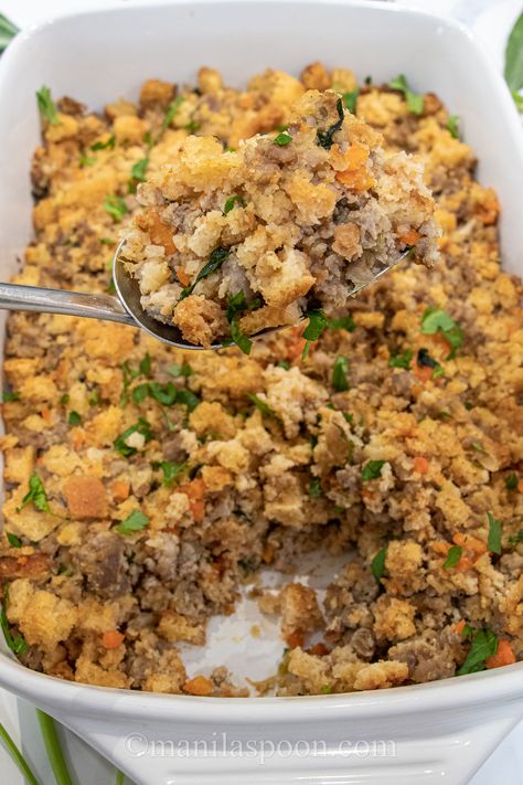 Easy Sausage and Herb Stuffing - Manila Spoon Sausage Cornbread, Sausage Cornbread Stuffing, Sausage Stuffing Recipe, Jimmy Dean Sausage, Favorite Holiday Desserts, Cornbread Stuffing, Sausage Stuffing, Herb Stuffing, Jimmy Dean