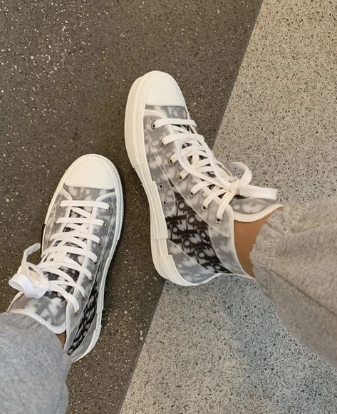 Dior Sneakers, Jordan Sneaker, Dr Shoes, Fresh Shoes, Cute Sneakers, Hype Shoes, Shoe Inspo, Aesthetic Shoes, Dior Shoes