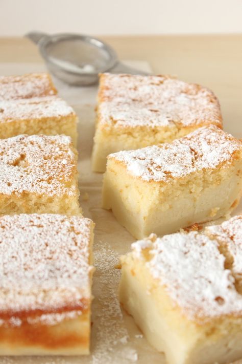 Magic Custard Cake - Cinnamon and Toast Magic Custard Cake Recipe, Magic Custard Cake, Cake Cinnamon, Vanilla Powder, Cake Vanilla, Square Cake Pans, Custard Cake, Vanilla Custard, People Happy