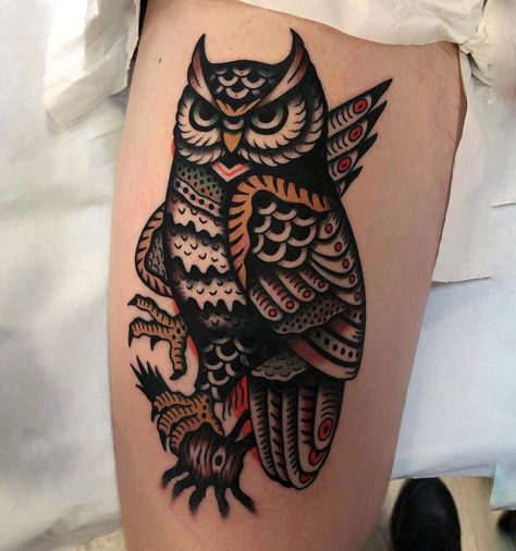 Trad Owl Tattoo, Owl Traditional Tattoo, Traditional Owl Tattoos, Neo Tattoo, Traditional Tattoo Inspiration, Man Tattoo, Traditional Tattoo Sleeve, Owl Tattoo Design, Traditional Tattoo Flash