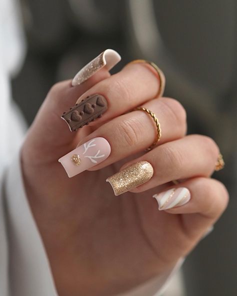 27 Stunning Winter Nail Ideas for Square Shape | Acrylic, Ombre, French & Basic Looks for 2024 French Tips Light Blue, Short Square Winter Nails, Reindeer Nails Designs, Square Winter Nails, Reindeer Nails, Acrylic Ombre, Winter Nail Ideas, Minimal Nails Art, St Patricks Day Nails