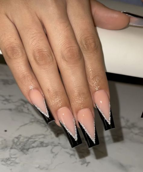 Black Coffin Acrylic Nails French Tip, Black French Tip Nail Designs Coffin, Acrylic Nails Ideas Homecoming, Acrylic Nail Designs Black French Tips, Black French Tip Designs Acrylic, Black Tip Nails Long, Wedding Black Nails, Coffin Black Tip Nails, Square Nails Ideas Black