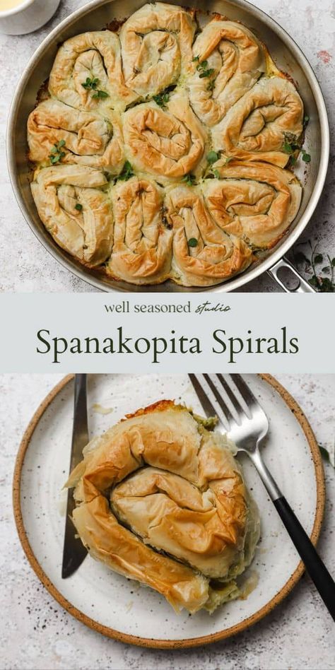 Spanakopita Recipe, Spinach Rolls, Veggie Meal, Cafe Inspiration, Greek Foods, Pasta Filo, Greek Sweets, Spinach Pie, Spinach Feta