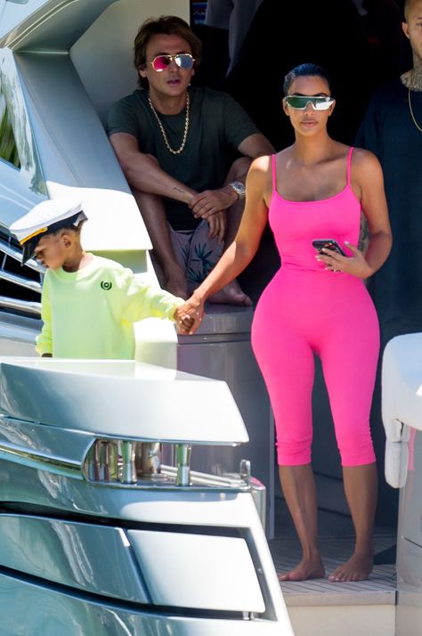 Kim Kardashian's Hot-Pink Chanel Onesie Is a Sight to Behold Pink Chanel Outfit, Chanel Bodysuit, Bike Shorts Outfit, Kim Kardashian Hot, Robert Kardashian Jr, Swimsuits 2020, Robert Kardashian, Chanel Outfit, Beachwear Collection