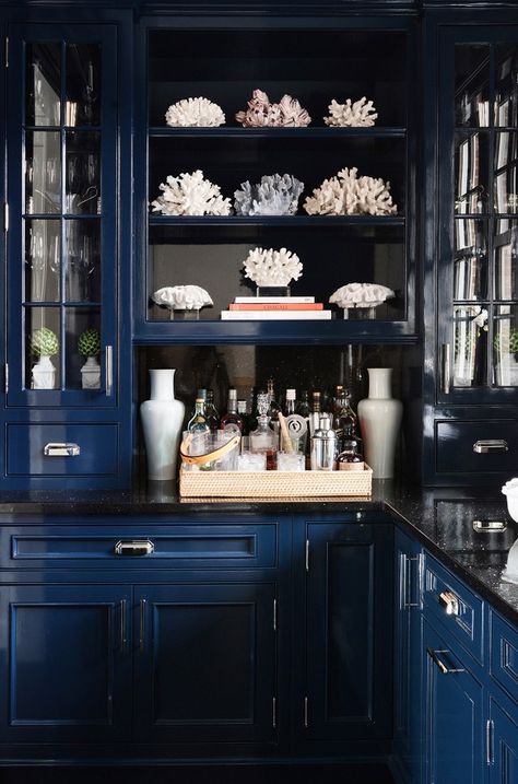 Blue lacquer drawers and cabinets. Bistro Shelves, Modern Kitchen Hardware, Kitchenette Ideas, Storage Closets, Butler’s Pantry, Painted Kitchen Cabinets Colors, Studio Apt, Cabinet Paint Colors, Pretty Kitchen