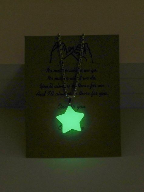 Glow In The Dark Fashion, Firefly Cosplay, Glow In The Dark Necklace, Collar Verde, Glow Necklace, Glow In The Dark Stars, Glow Jewelry, Logo Design Inspiration Creative, Women Pendant