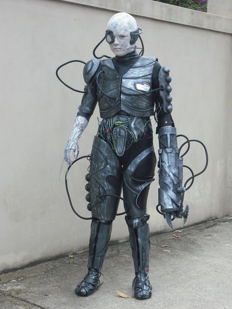 Borg Costume, Star Trek Borg, The Borg, Star Trek Costume, Resistance Is Futile, Android Robot, Star Trek Images, Star Trek Characters, Star Trek Cosplay