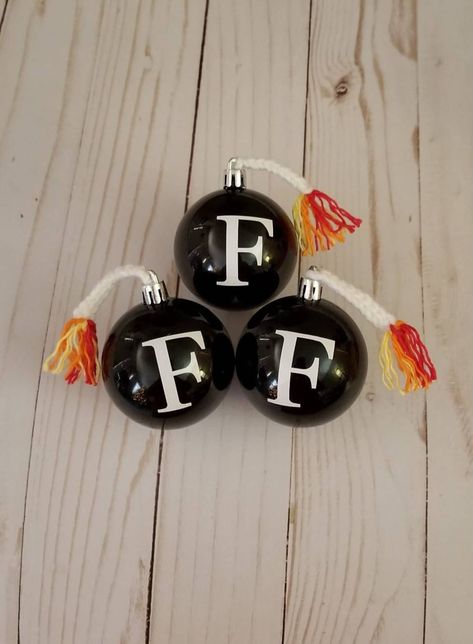 F-bomb Ornament Funny Christmas Ornament Dirty Santa White - Etsy Diy Christmas Stuff To Sell, Easy Holiday Ornaments, Funny Diy Ornaments Ideas, Sassy Christmas Ornaments, Silly Christmas Ornaments, Diy Funny Ornaments, Funny Diy Ornaments, Cute Ornament Ideas, Funny Christmas Ornaments Diy Hilarious