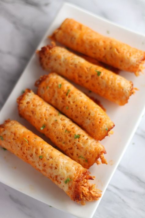 Keto Taquitos, Buffalo Chicken Taquitos, Keto Buffalo Chicken, Keto Sandwich, Chicken Taquitos, Resep Diet, Keto Brownies, Funnel Cake, Diet Vegetarian