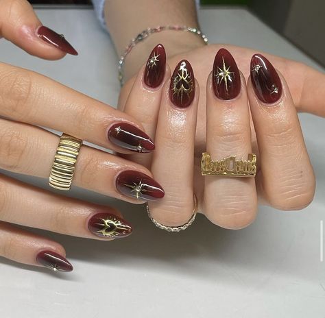 Burgundy And Gold Nails, Gold Nail Ideas, Golden Aesthetic, Red And Gold Nails, Hearts And Stars, Golden Nails, Grunge Nails, Gold Nail, Burgundy Nails