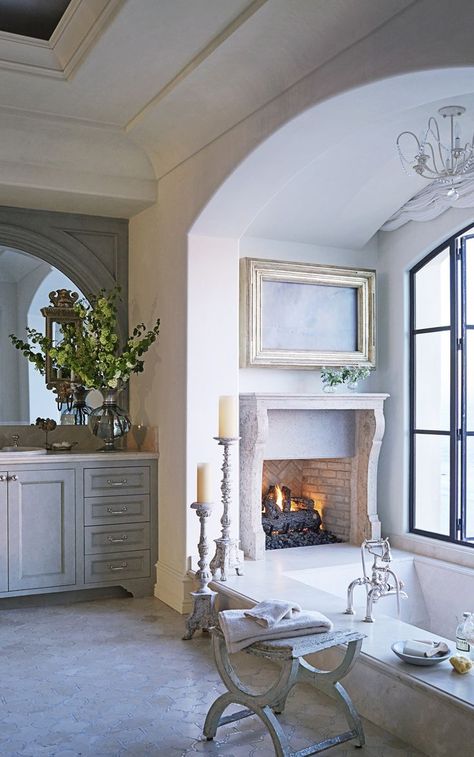 Bathroom With A Fireplace Luxurious Bathrooms Master Baths, Sunken Bathtub, Sunken Tub, Decor Baie, Country Bathroom, Country Interior, Powder Rooms, Dream Bathrooms, Natural Home Decor